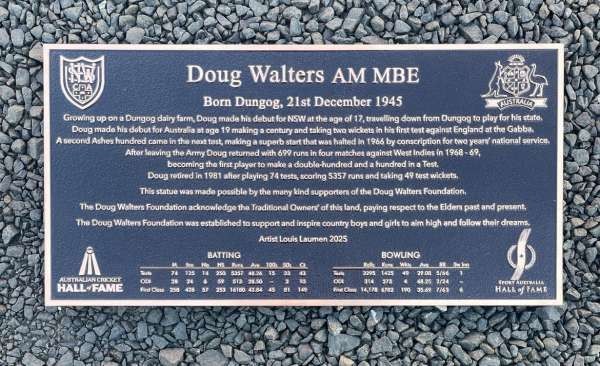 DOUG WALTERS-700x350-recreated motifs