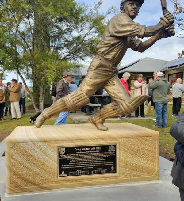 Doug Walters statue Dungog NSW