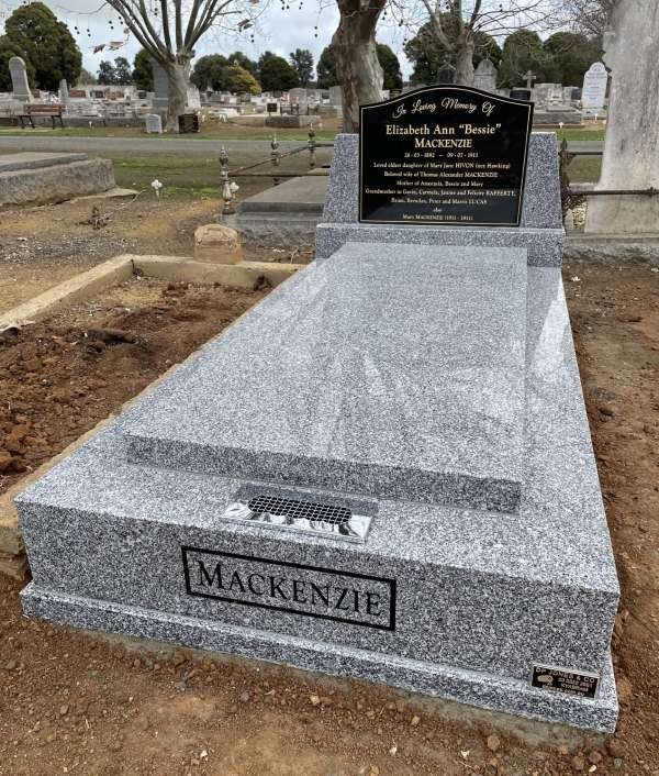 MACKEN1