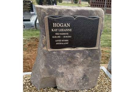Natural Boulder 3 - Hogan headstone with plaque